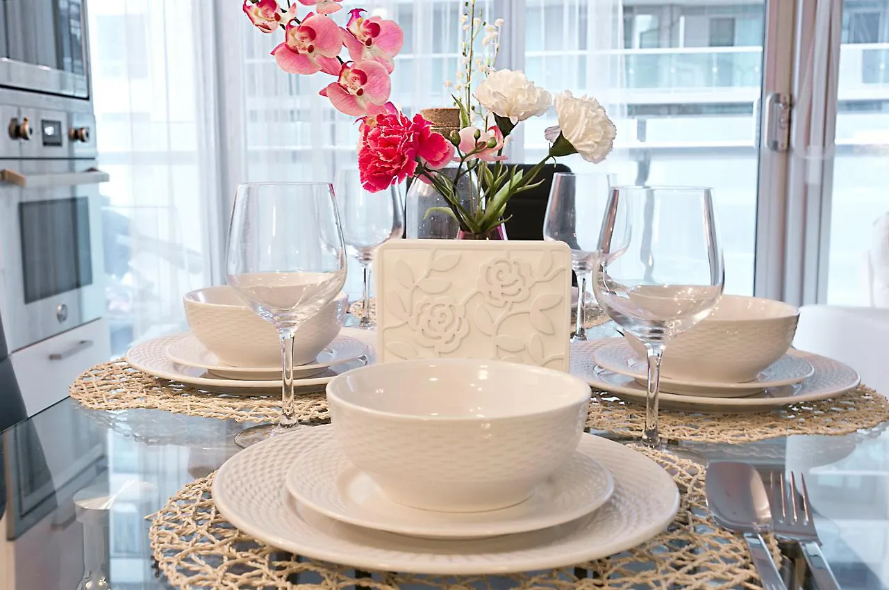 Royal Stays Condominiums - Upscale Downtown Suites Toronto 0*,