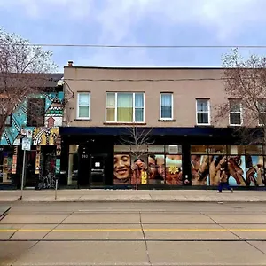 Locanda Dragon Gate, Toronto